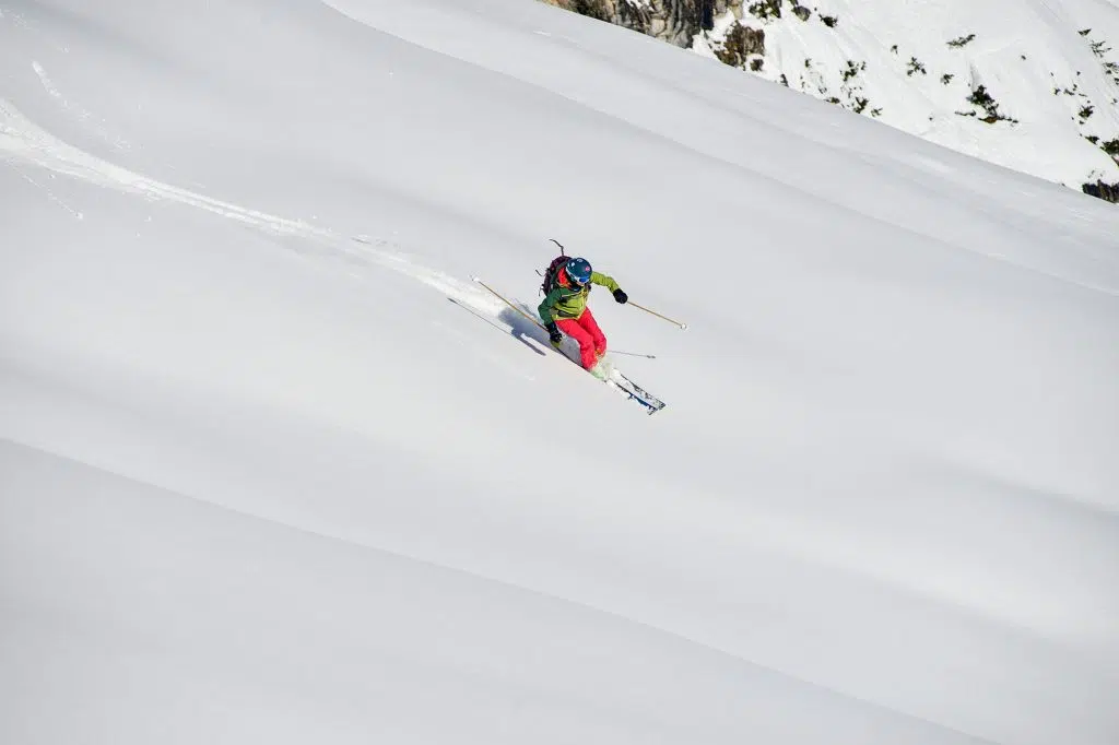 Ski und Yoga Powder Tiefschnee Technik Training mit Sonnia Hoeffken